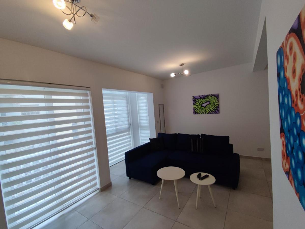 Modern Apartment In Gzira Экстерьер фото